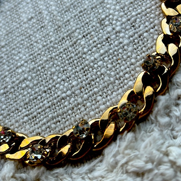 Beautiful necklace..alternating high/low stones on a chain link  with extender - Picture 6 of 9